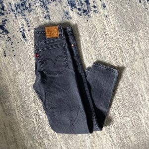 Levi’s Wedgie Straight Jean
